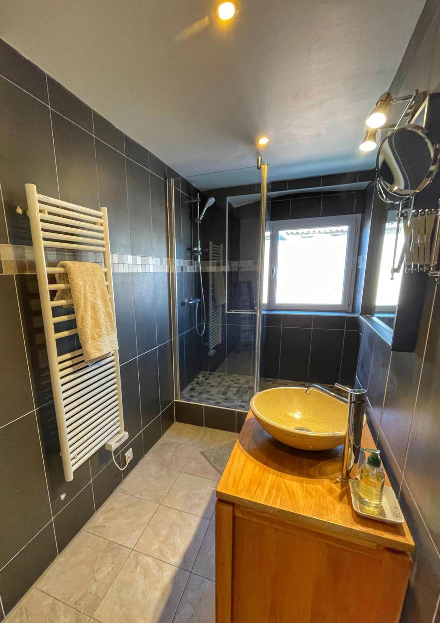 Le Petit Delphia Apartment อัพท์ ภายนอก รูปภาพ