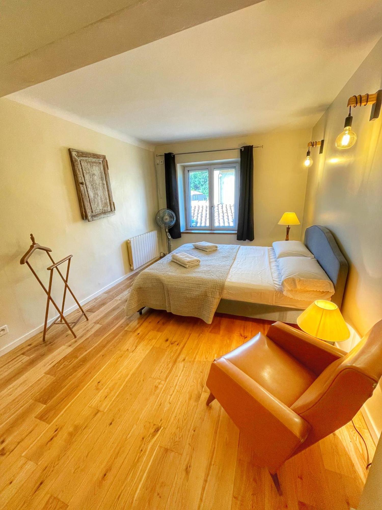 Le Petit Delphia Apartment อัพท์ ภายนอก รูปภาพ